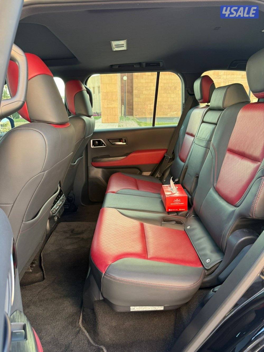 لاند كروز GR وارد الساير 2024 بحاله الوكاله عداد 76 الف5