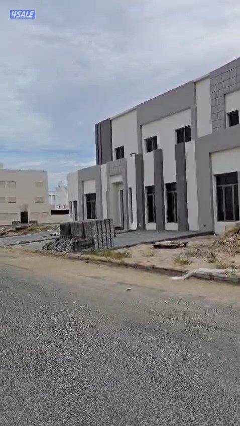 للبيع فيلا دورين ٦٠٠ متر بطن وظهر خطوات للمسجد والفرع0