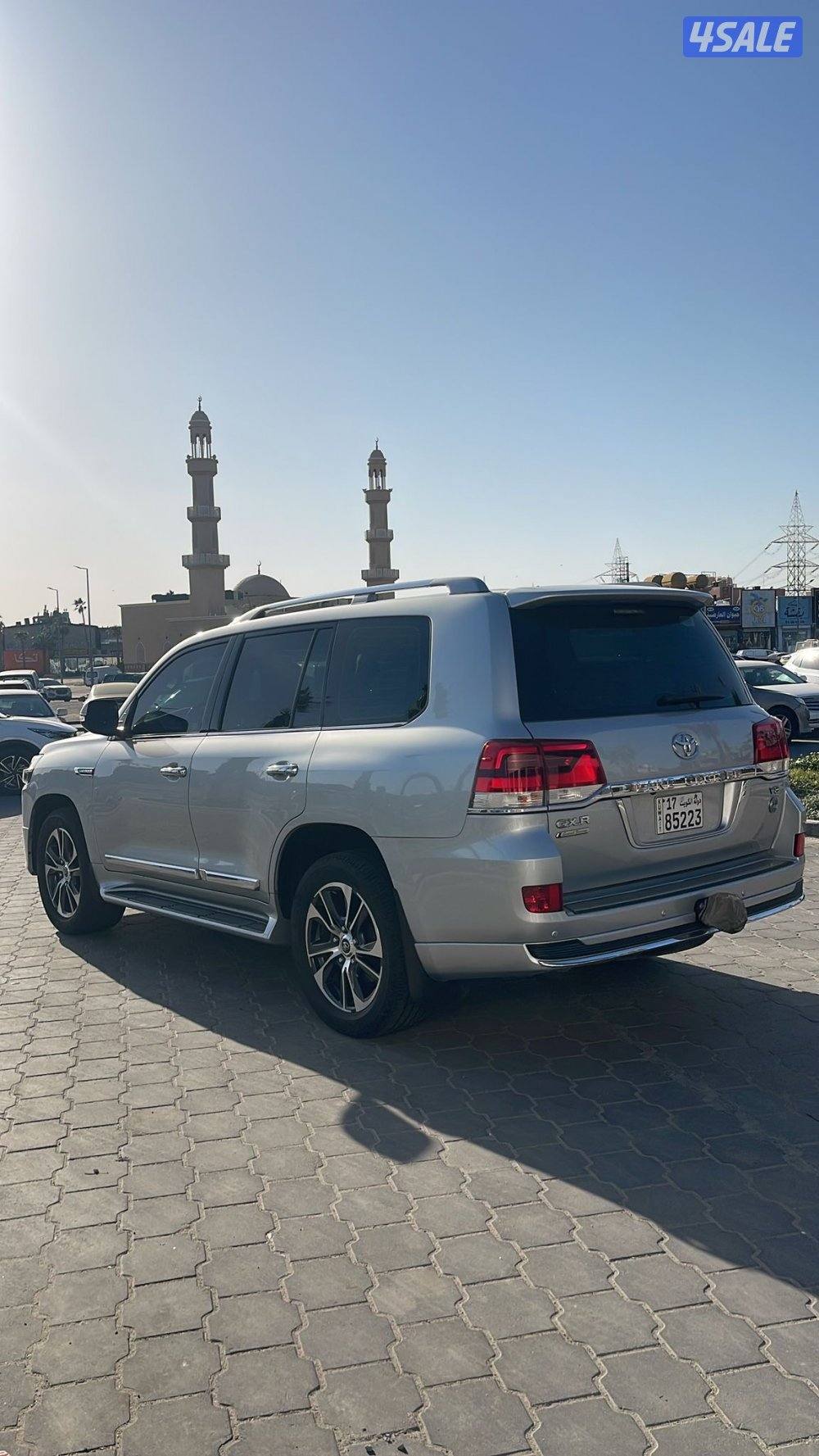 لاند كروز تورينق 2020 الساير بحاله الوكاله عداد 93 الف2