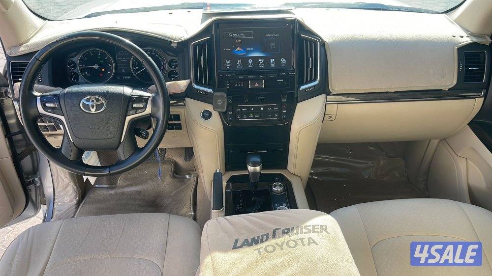 لاند كروز تورينق 2020 الساير بحاله الوكاله عداد 93 الف6