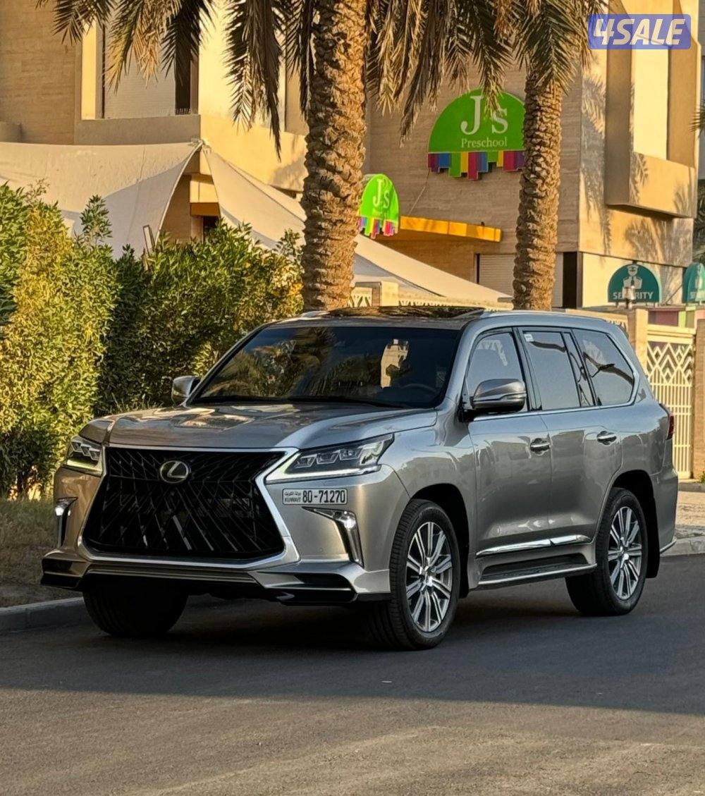 للبيع لكزس LX570 موديل 2017 ماشي 2080