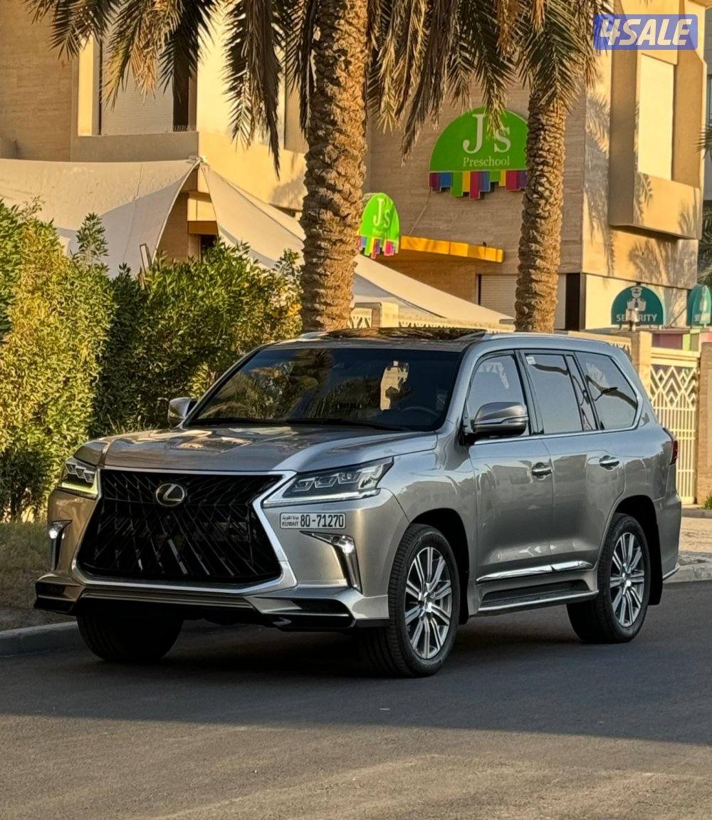للبيع لكزس LX570 موديل 2017 ماشي 2081