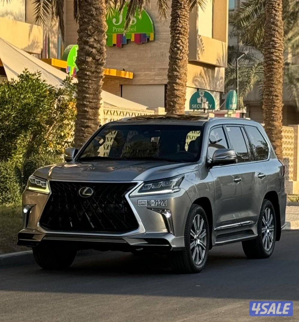 للبيع لكزس LX570 موديل 2017 ماشي 2083