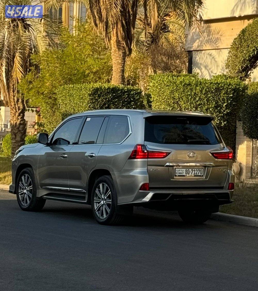 للبيع لكزس LX570 موديل 2017 ماشي 2085