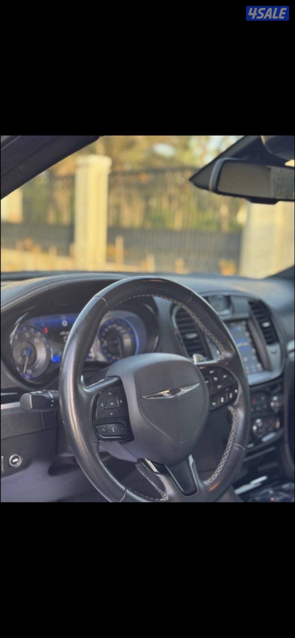 للبيع كرايزلر 300s0