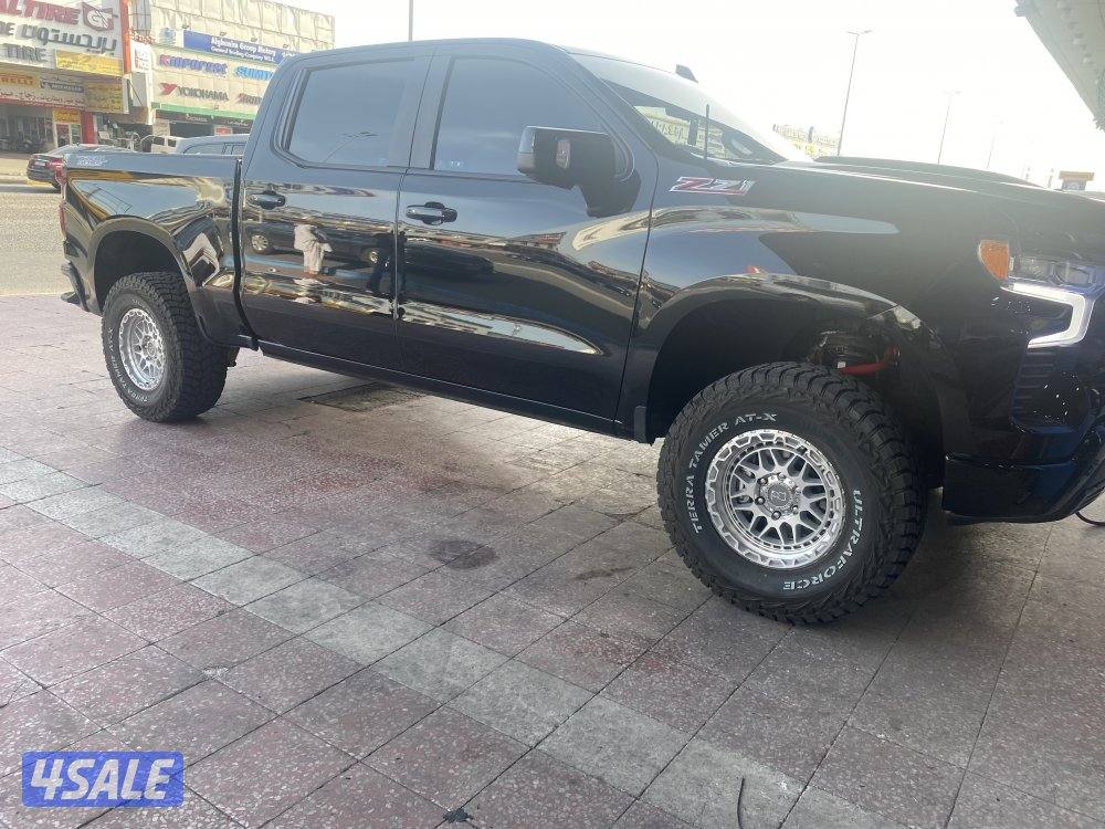 للبيع تواير ألترا فورس مقاس ١٧/٧٠/٣١٥3