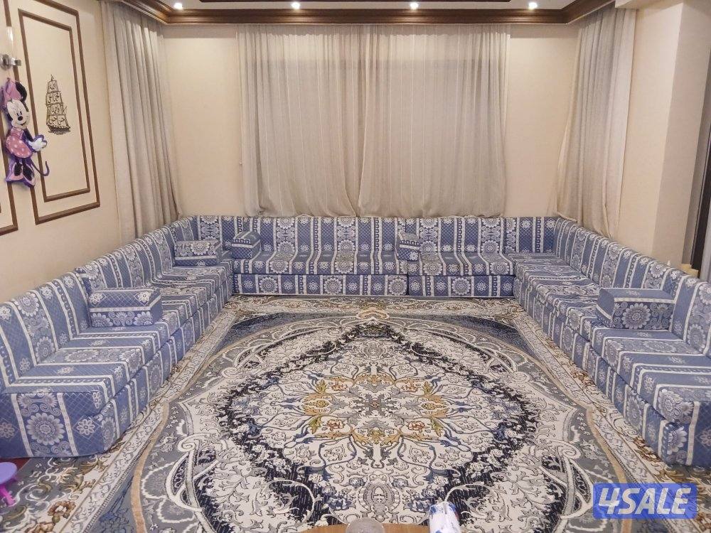 قعده طولها 12 متر مكونه من ثلاث قنفات كبار وثلاثه صغار وزاويتين ومساند3