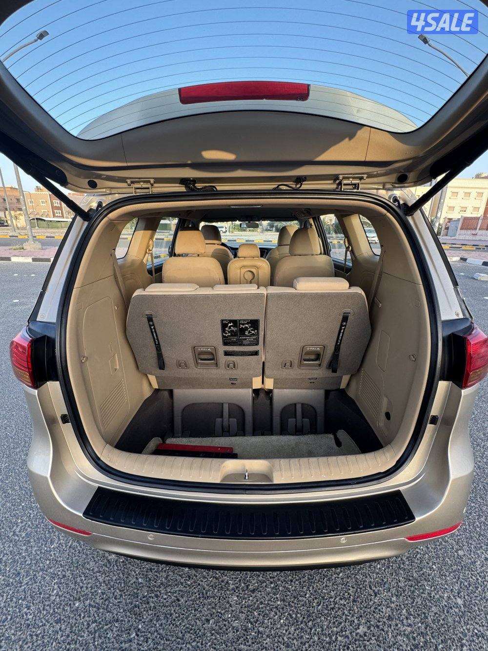 للبيع كيا كرنفال موديل 20167