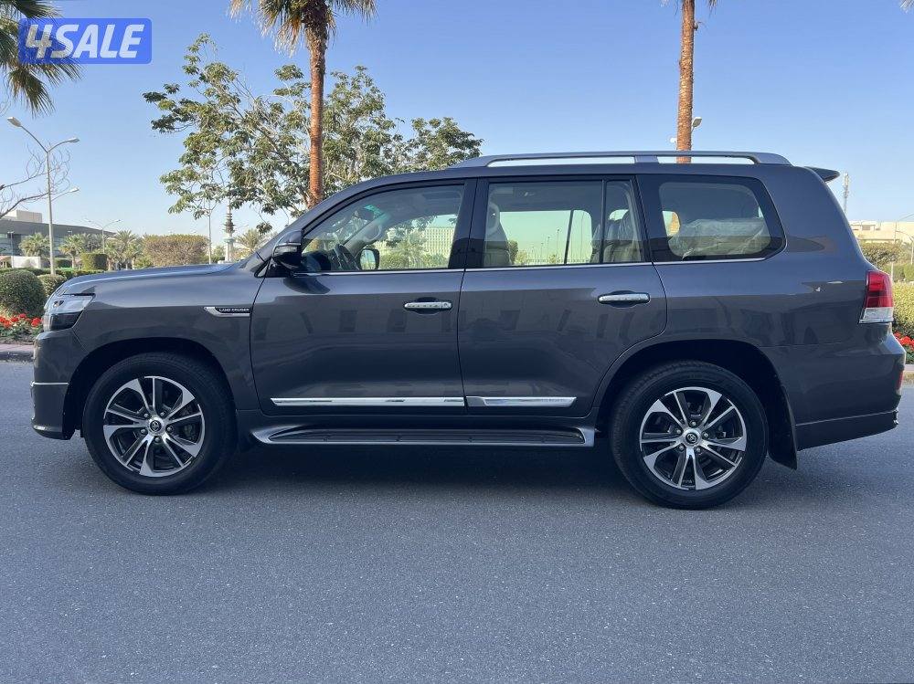 للبيع تويوتا لاند كروزر تورينق موديل 2020 ( شـرط الـفـحـص )7