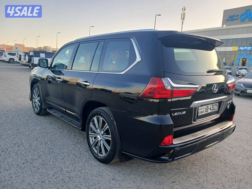 جيب لكزس LX570 موديل 2017 صبغ الوكالة4