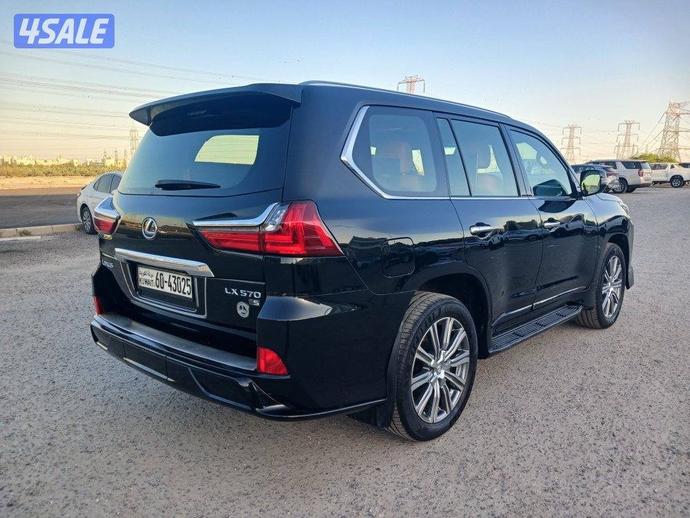 جيب لكزس LX570 موديل 2017 صبغ الوكالة5