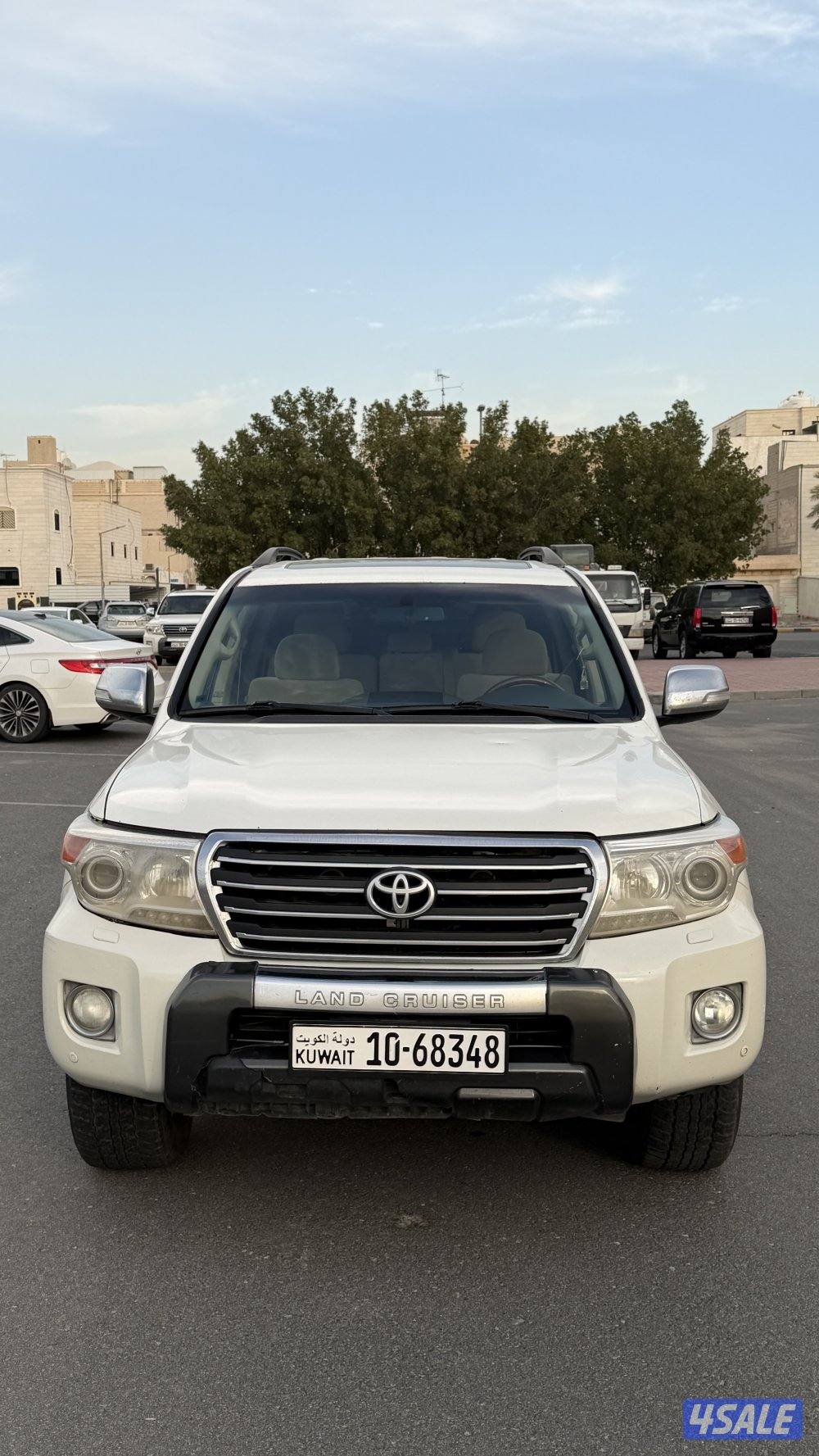 للبيع لاند كروز  2014  G.X.R 81