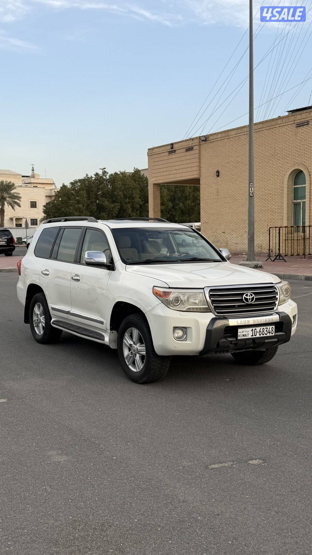 للبيع لاند كروز  2014  G.X.R 82