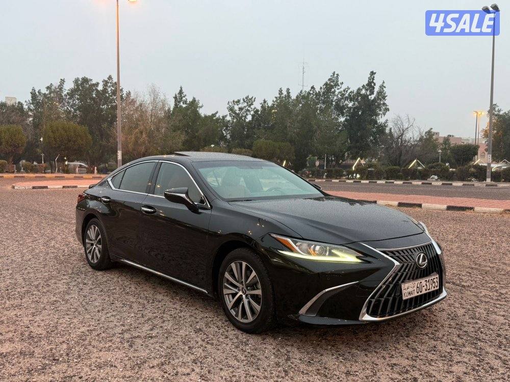 للبيع لكزس موديل 2021 ES3