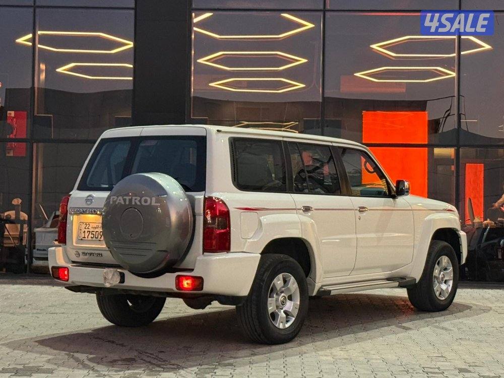 NISSAN SAFARI _20234