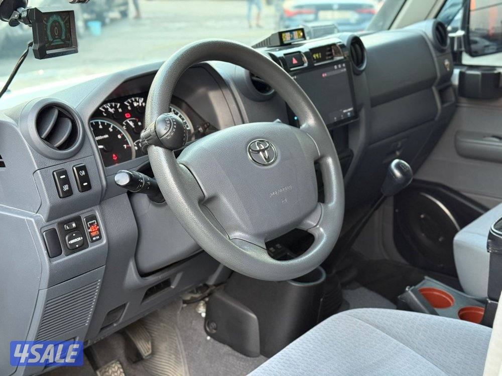 LAND CRUISER LX 4WD V6 _ 20216