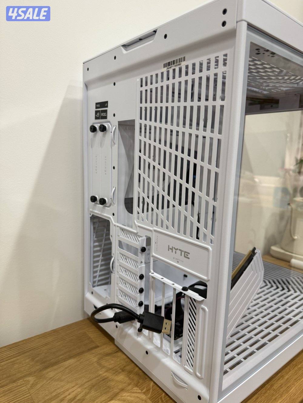 HYTE Y70 touch case white2