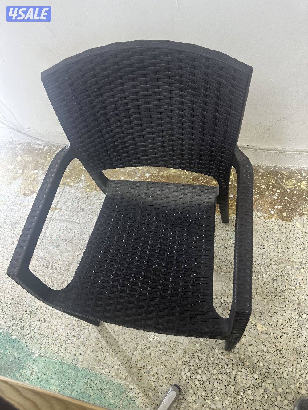 عندي طاولة وكرسي للبيع3