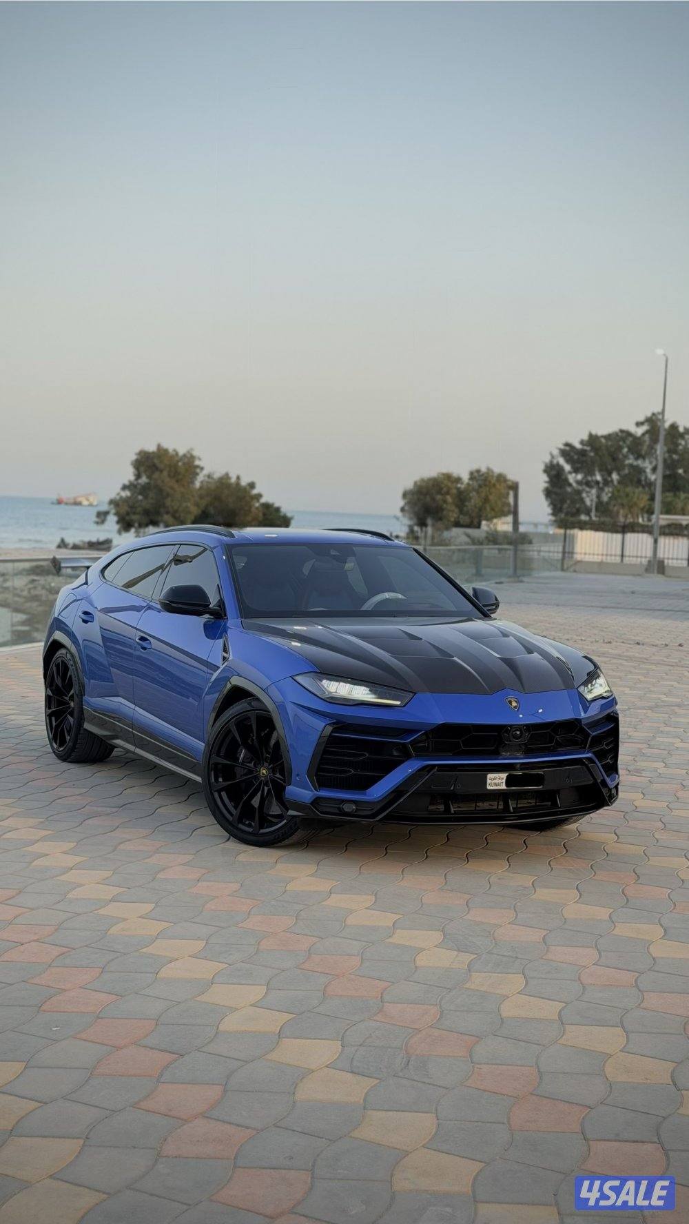 2022 Urus Blu Eleos - Kuwait Alghanim - Mansory Carbon - Warranty2