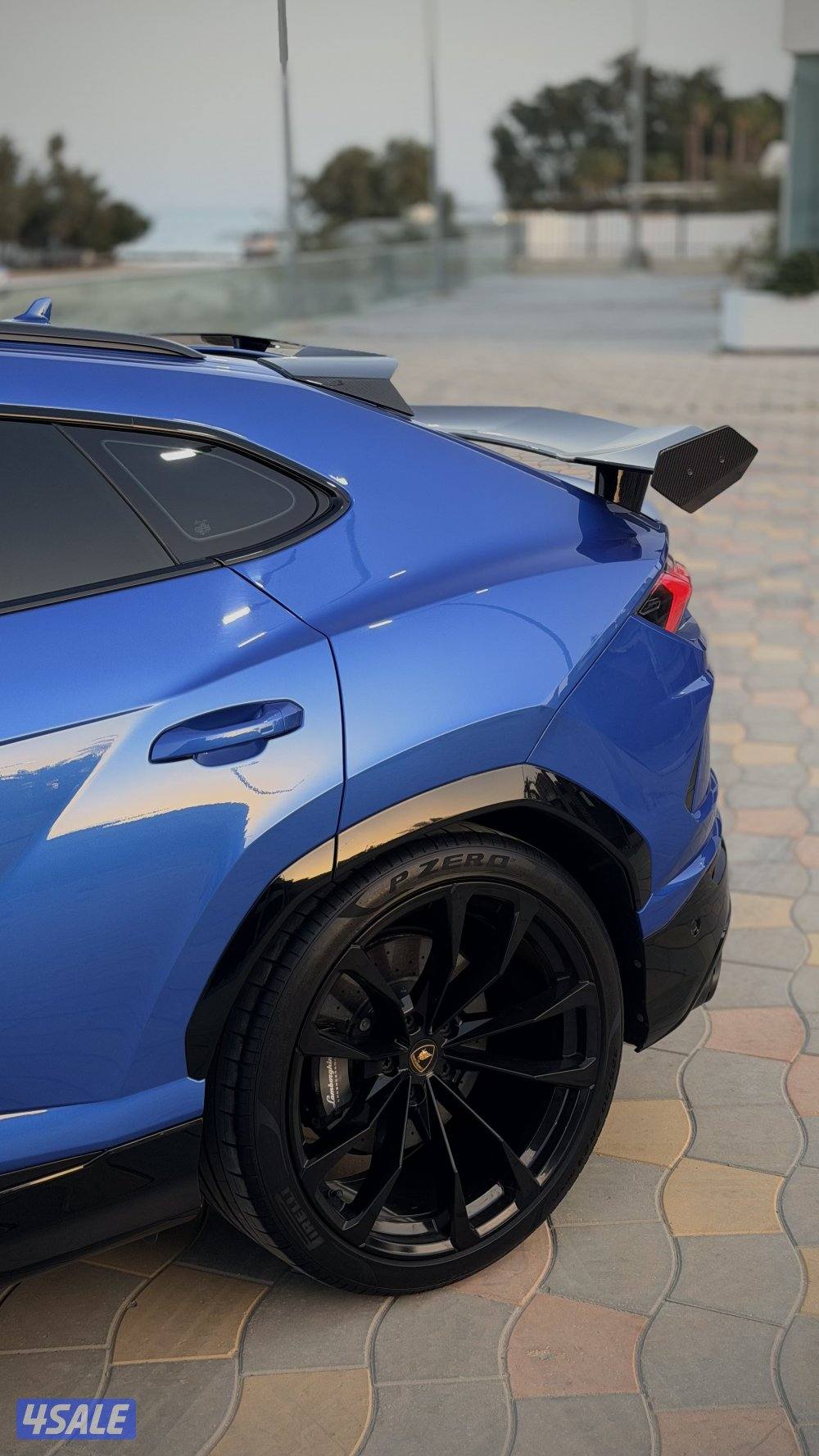 2022 Urus Blu Eleos - Kuwait Alghanim - Mansory Carbon - Warranty9