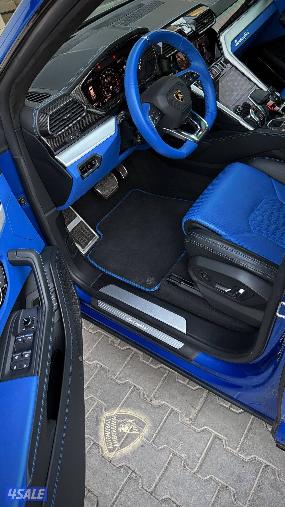 2022 Urus Blu Eleos - Kuwait Alghanim - Mansory Carbon - Warranty10