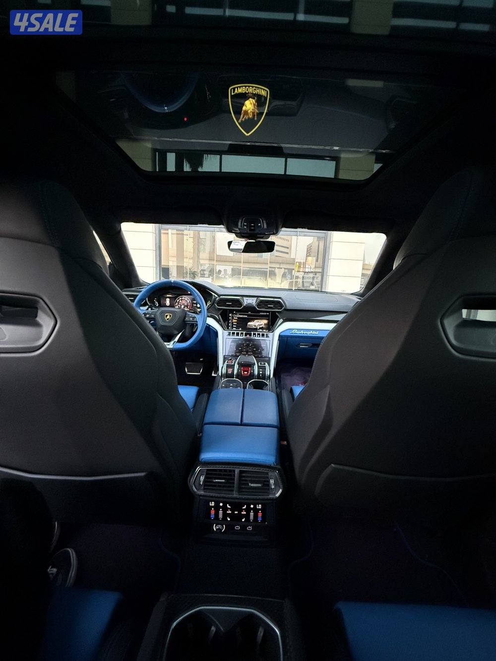 2022 Urus Blu Eleos - Kuwait Alghanim - Mansory Carbon - Warranty13