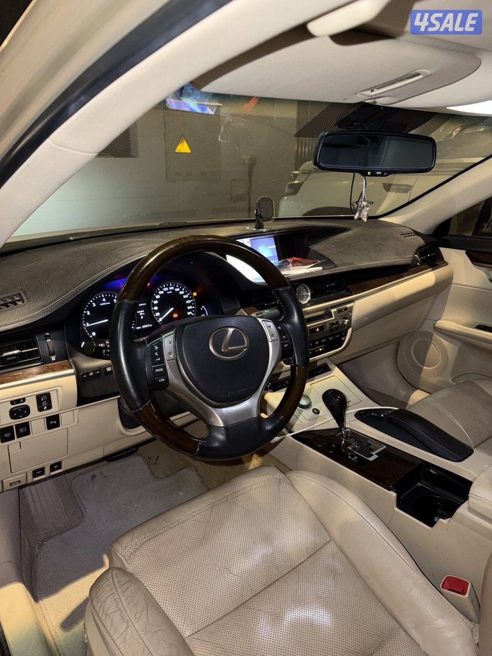 لكزس es 350 موديل 20152