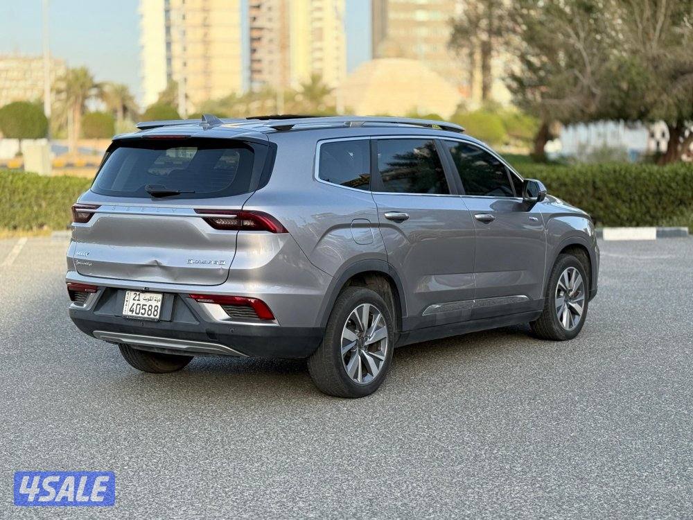 للبيع جيلي اوكفانغو 2022 - صبغ الوكاله - أعلي مواصفات - 7 مقاعد2