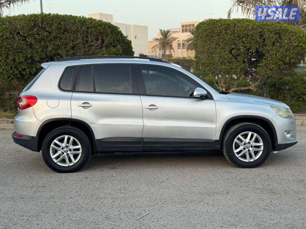 للبيع تيقوان بحاله ممتازه عداد ٩٥ الف2