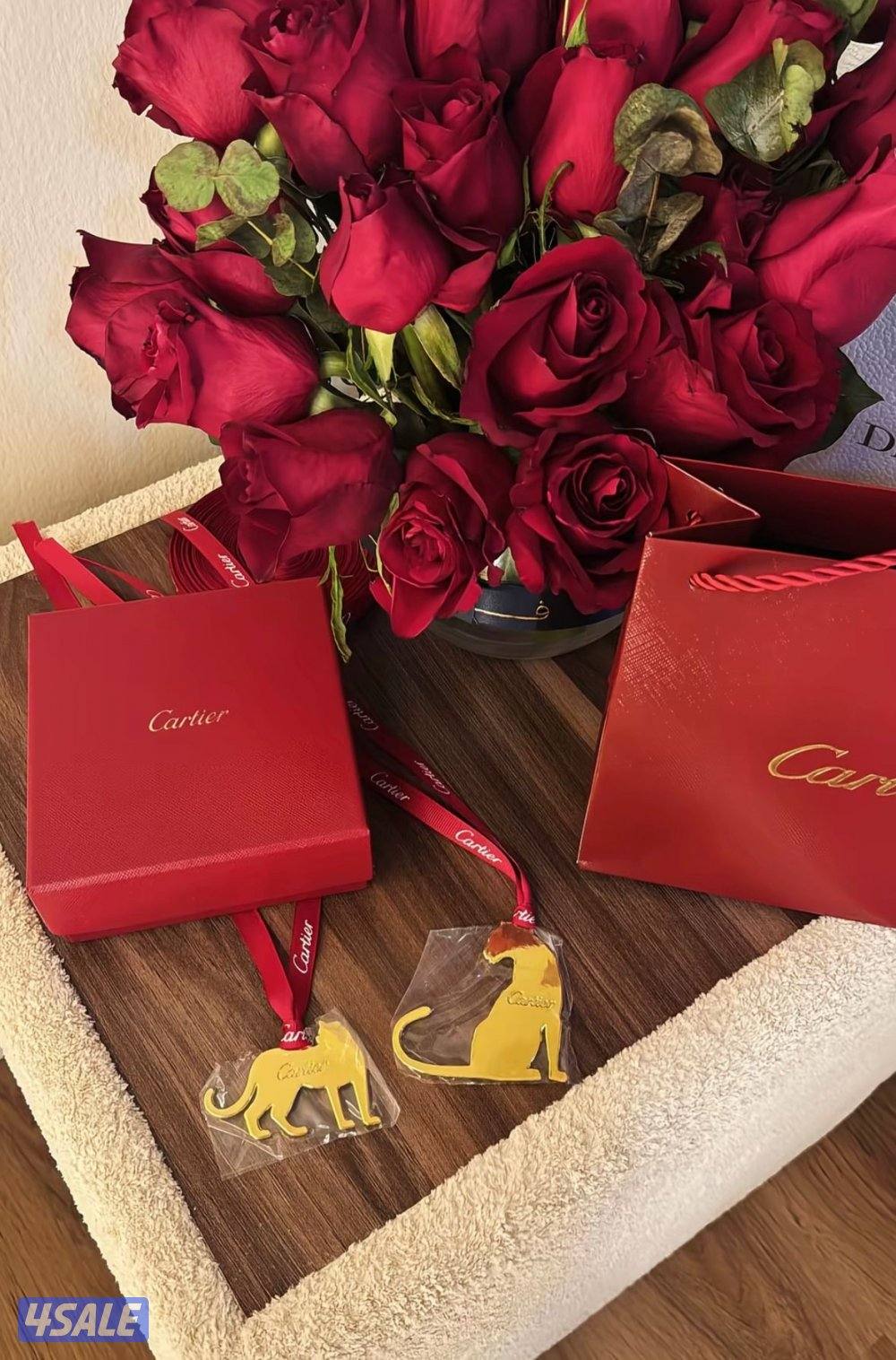 تعليقات كارتيير وديور للسيارة1