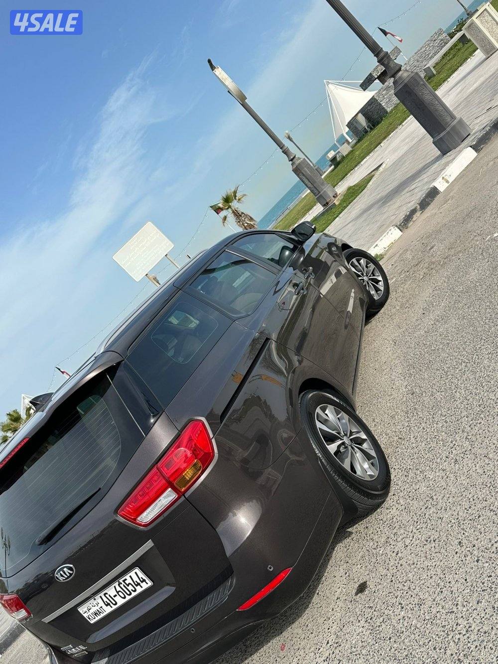 للبيع كرنفال 2017 شرط الفحص ماشي 2400