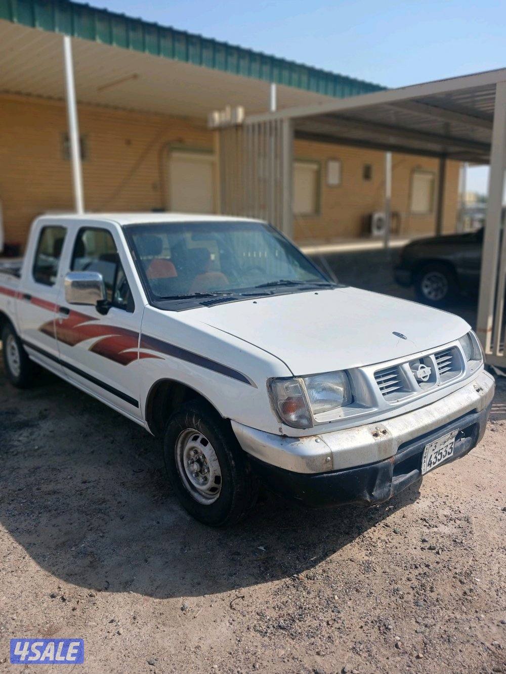 عربانة دتسن ١٩٩٨ امورها طيبه وفيها بيمه0