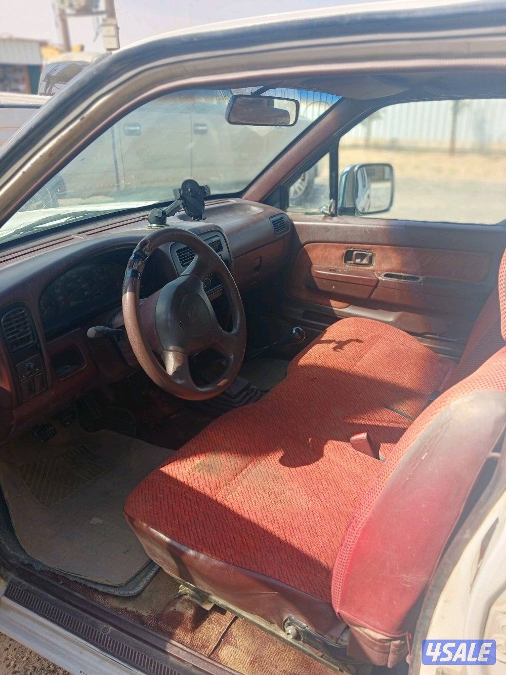 عربانة دتسن ١٩٩٨ امورها طيبه وفيها بيمه5