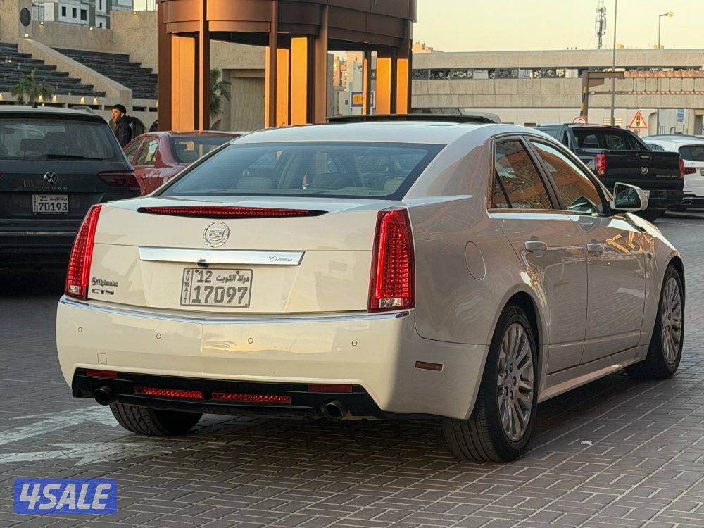 للبيع 2013 CTS صبغ الوكالة4