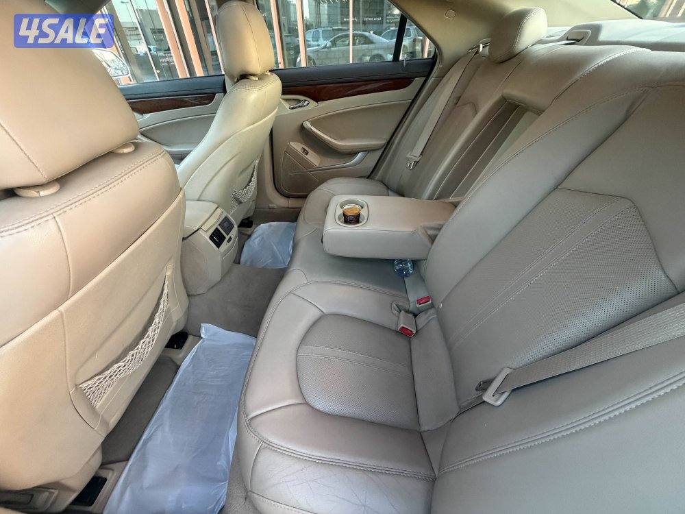 للبيع 2013 CTS صبغ الوكالة7