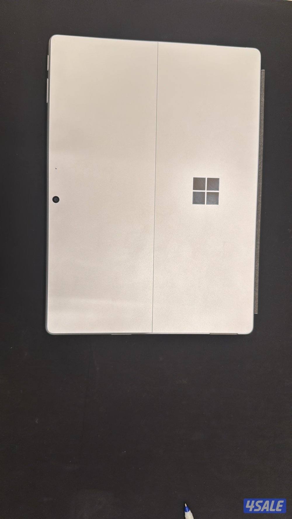 للبدل مايكروسوفت سيرفيس مع ماك بوك برو1