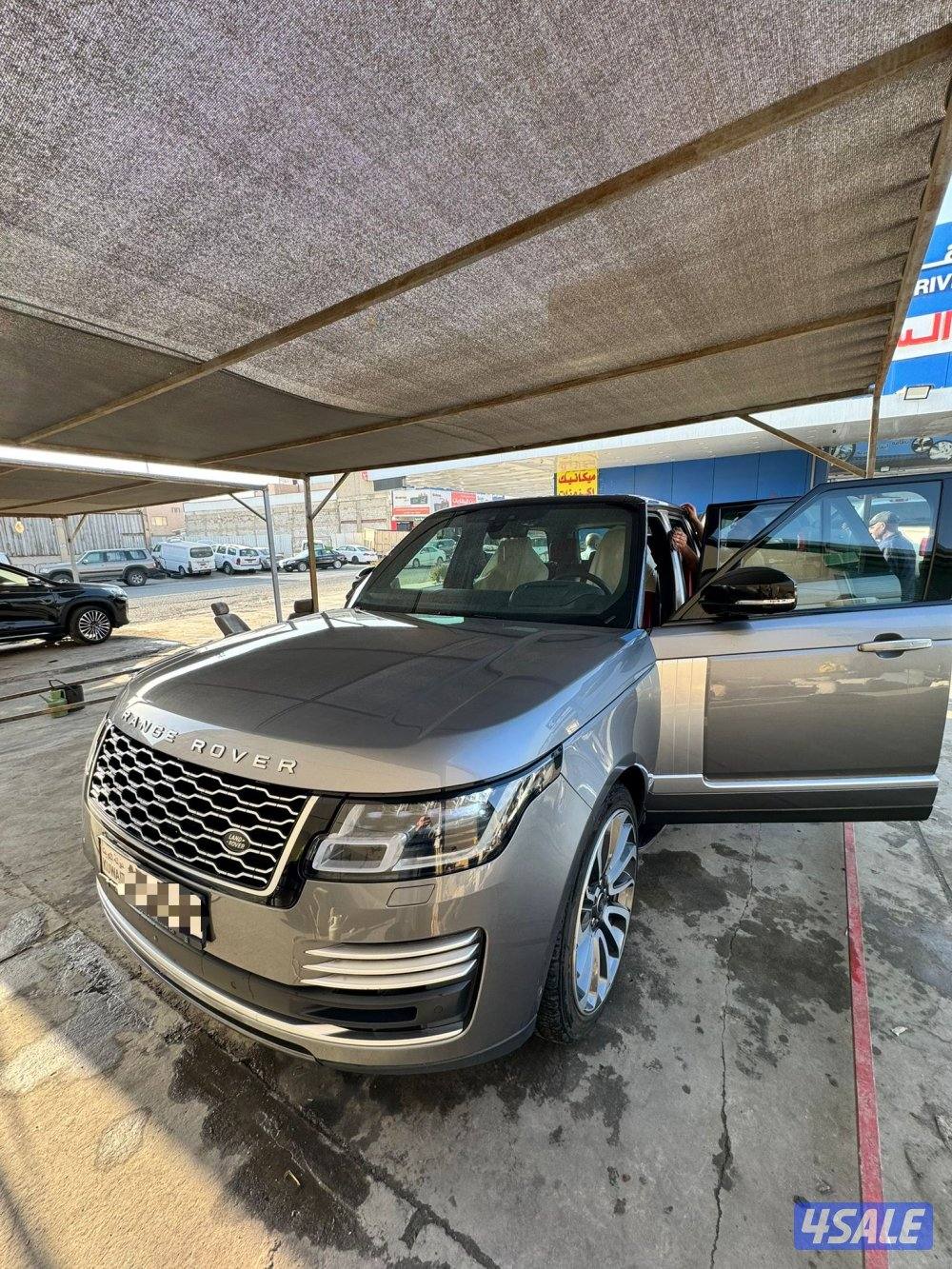 للبيع رنج روفر فوج اوتوبيوغرافي 2020 بحالة الوكالة4