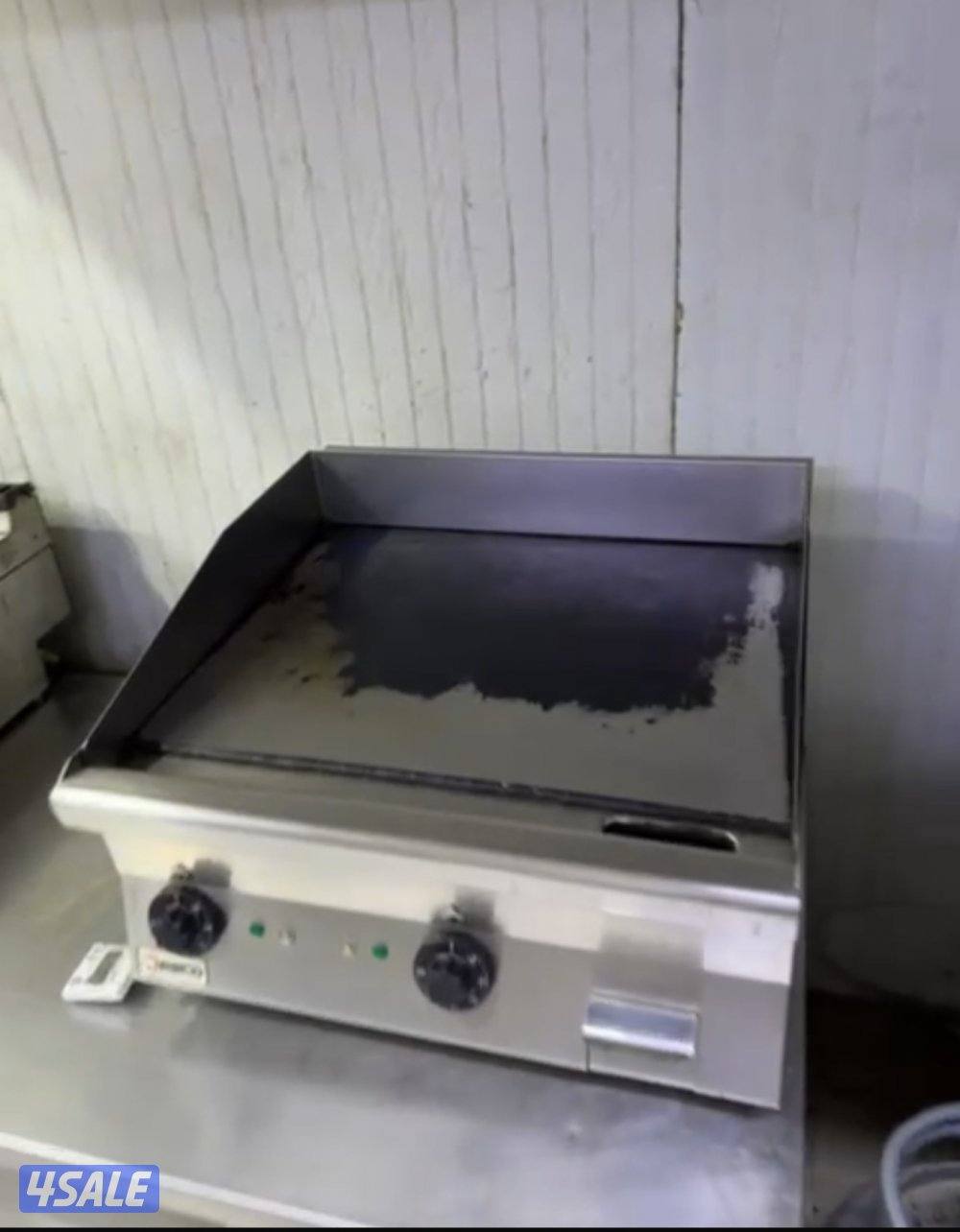 للبيع مطبخ كامل بيعه سريعه2