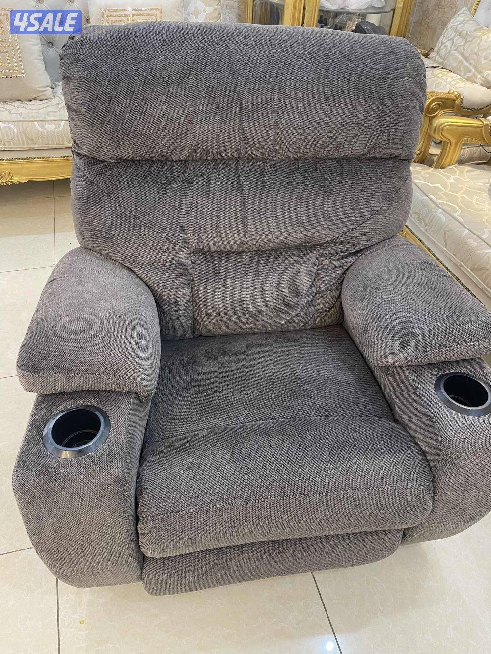 ليزي بوي الأصلي هزاز ويفرد استرخاء الاصلي وفيه مكان اكواب قوي ومريح2