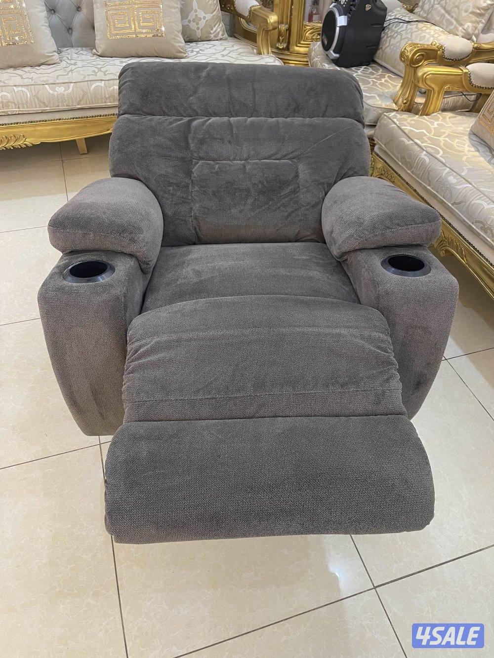 ليزي بوي الأصلي هزاز ويفرد استرخاء الاصلي وفيه مكان اكواب قوي ومريح5