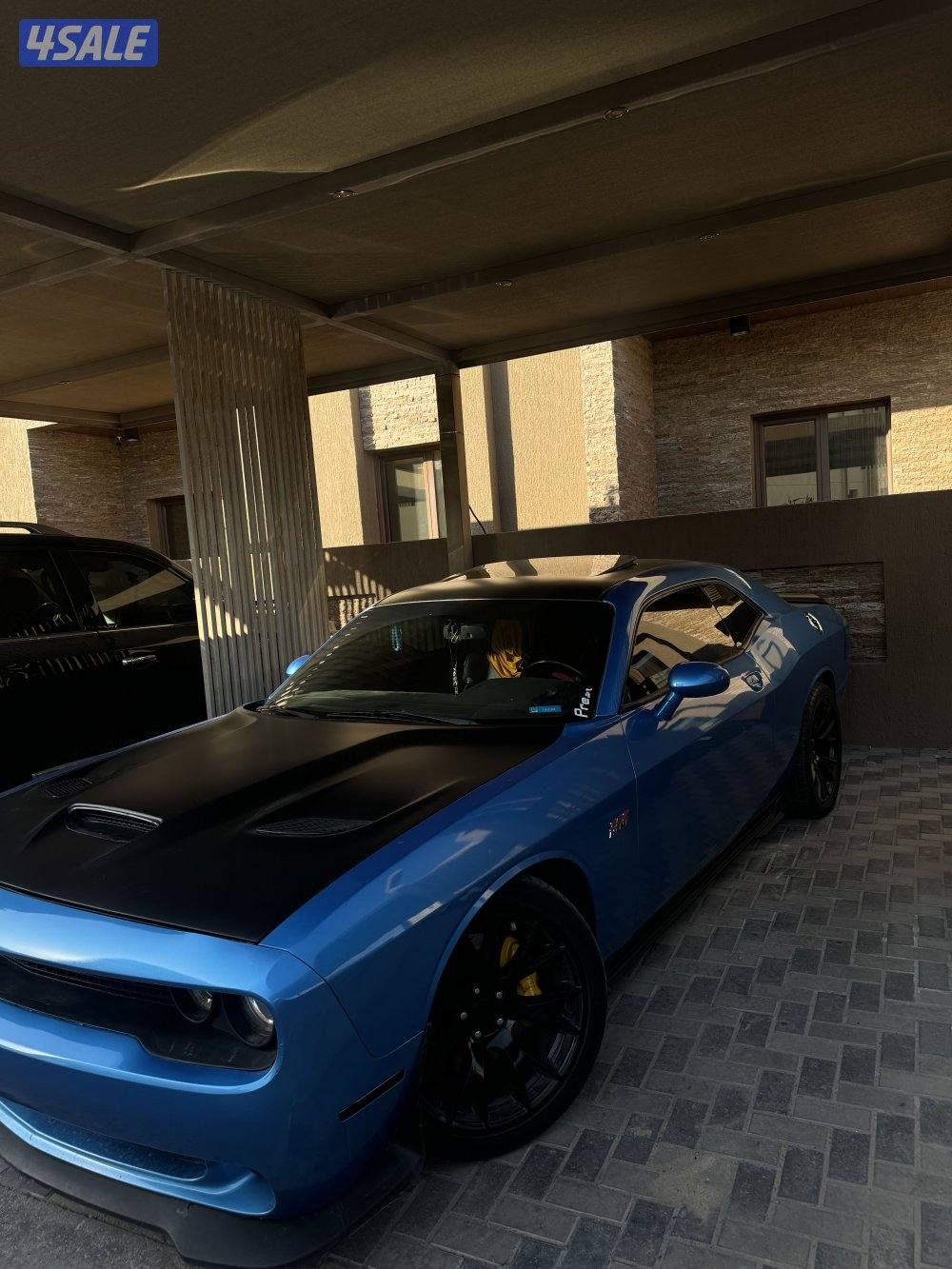 للبيع دودج جالينجر srt8 20121