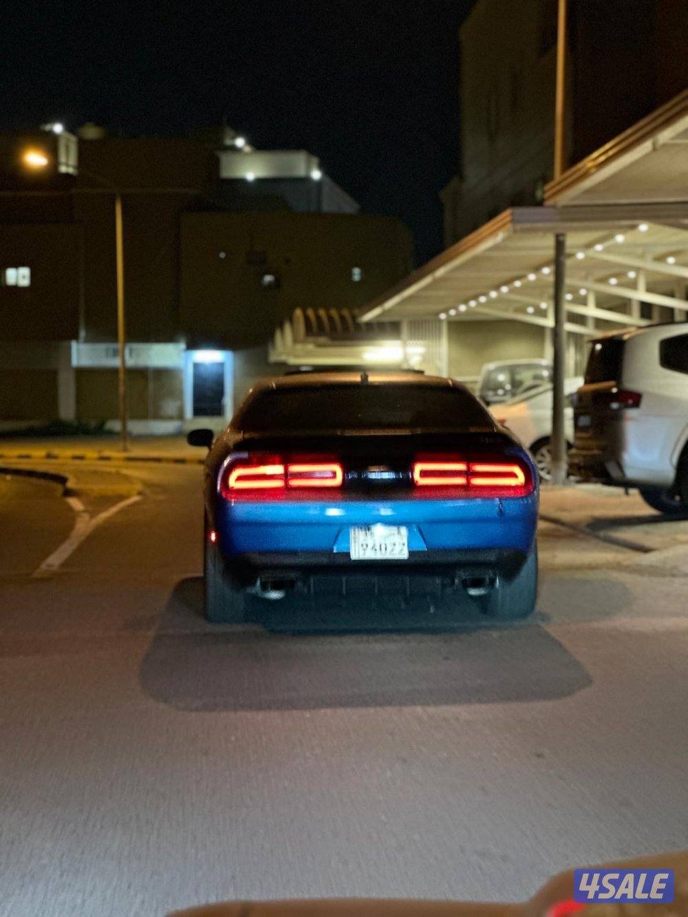 للبيع دودج جالينجر srt8 20127