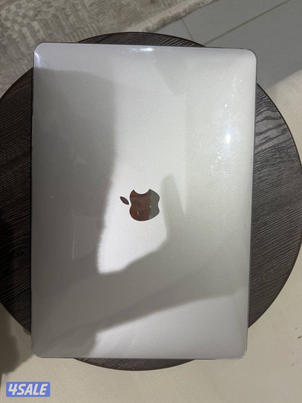 للبيع ماك بوك3