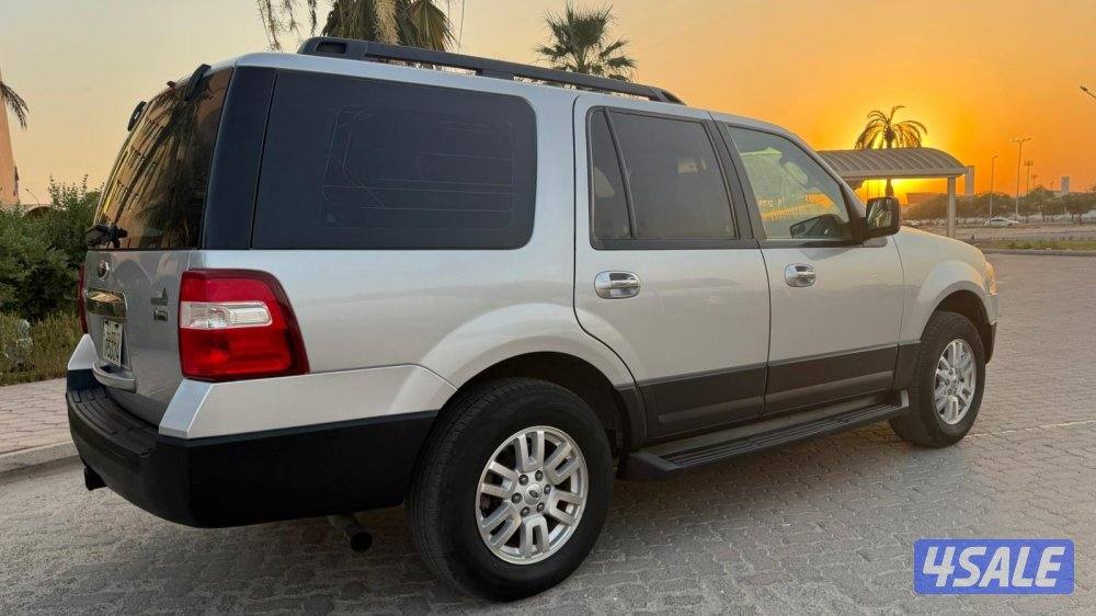 جيب فورد اكسبدشن 20133