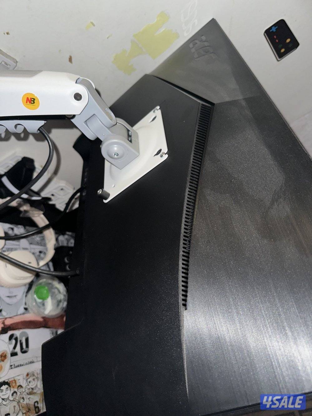 شاشة قيمنق من شرك٤ة Acer   27بوصه ٢٠٠ هرتز استعمال نظيف1