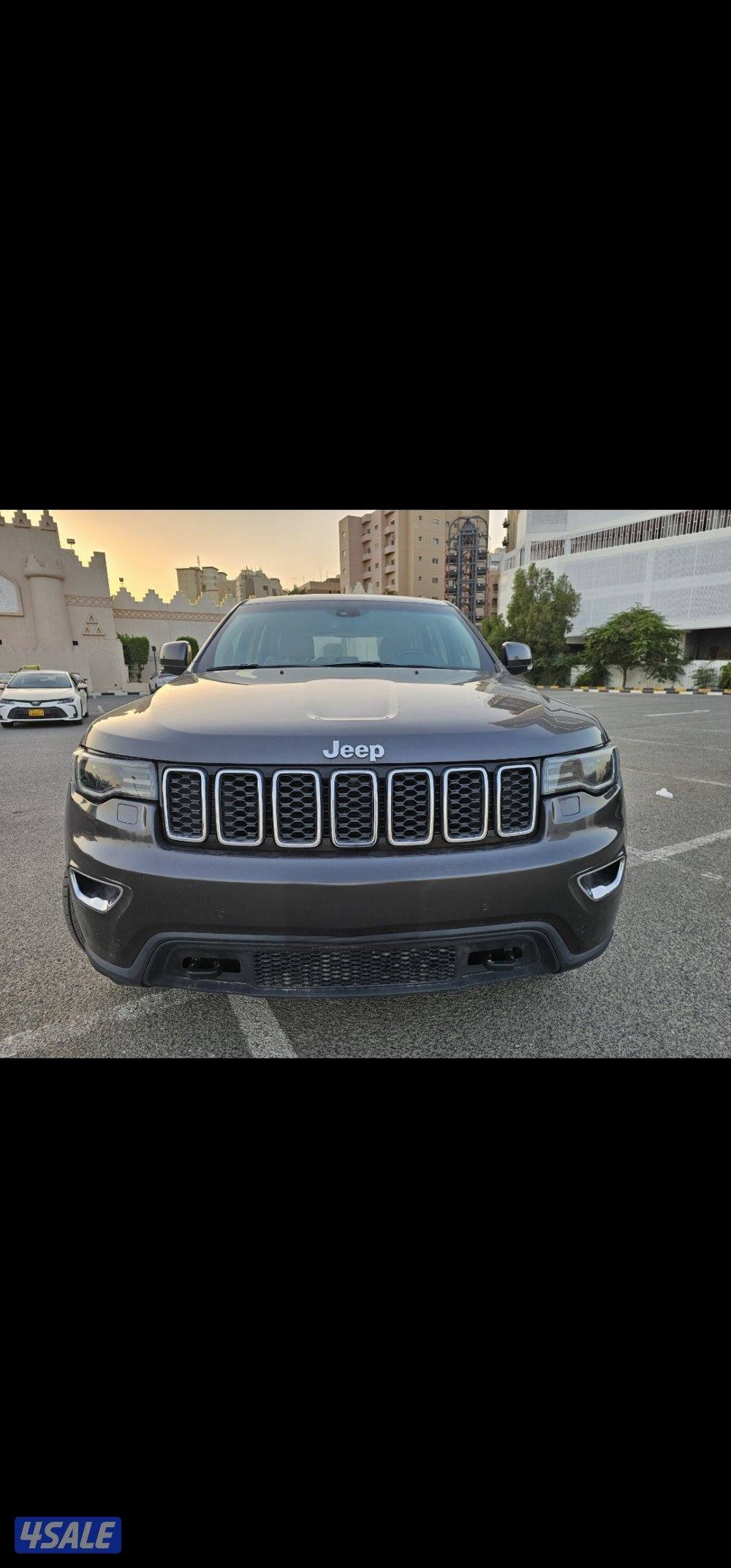 جيب جراند شيروكي لاريدو 2021 دفع رباعي1