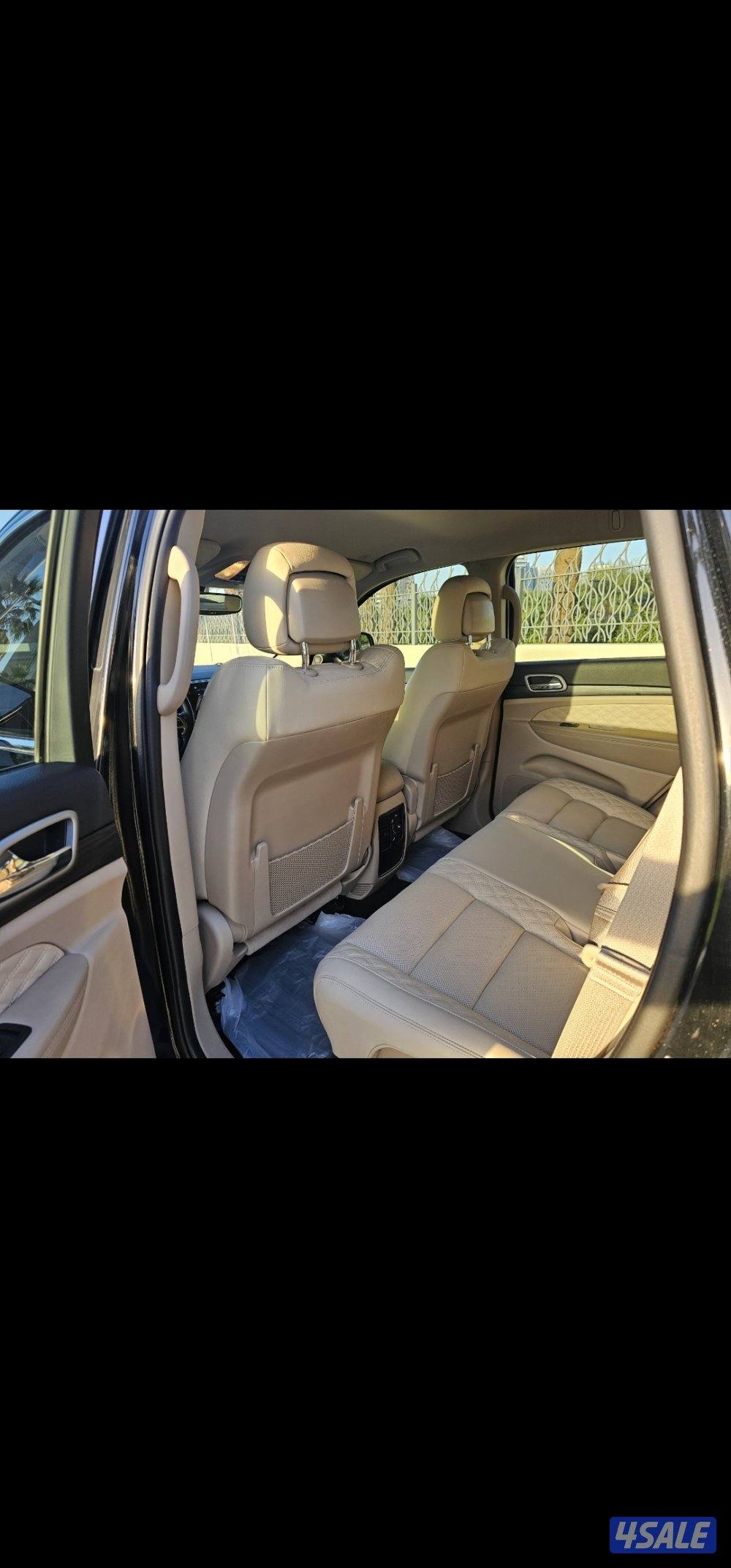 jeep grand Cherokee Laredo 2021 .. 4x44