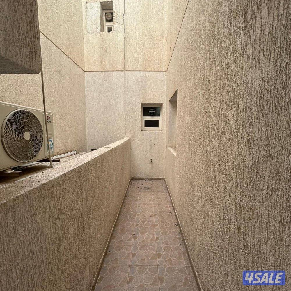 فيلا سكنية للايجار في أبو الحصانية12