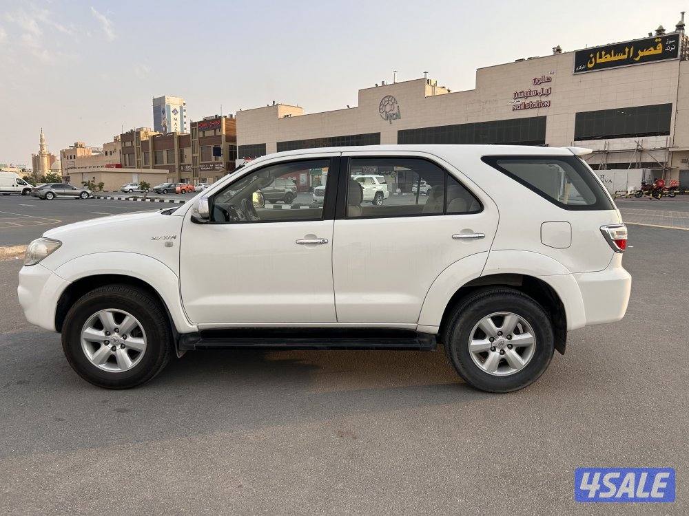 للبيع فورتنر1