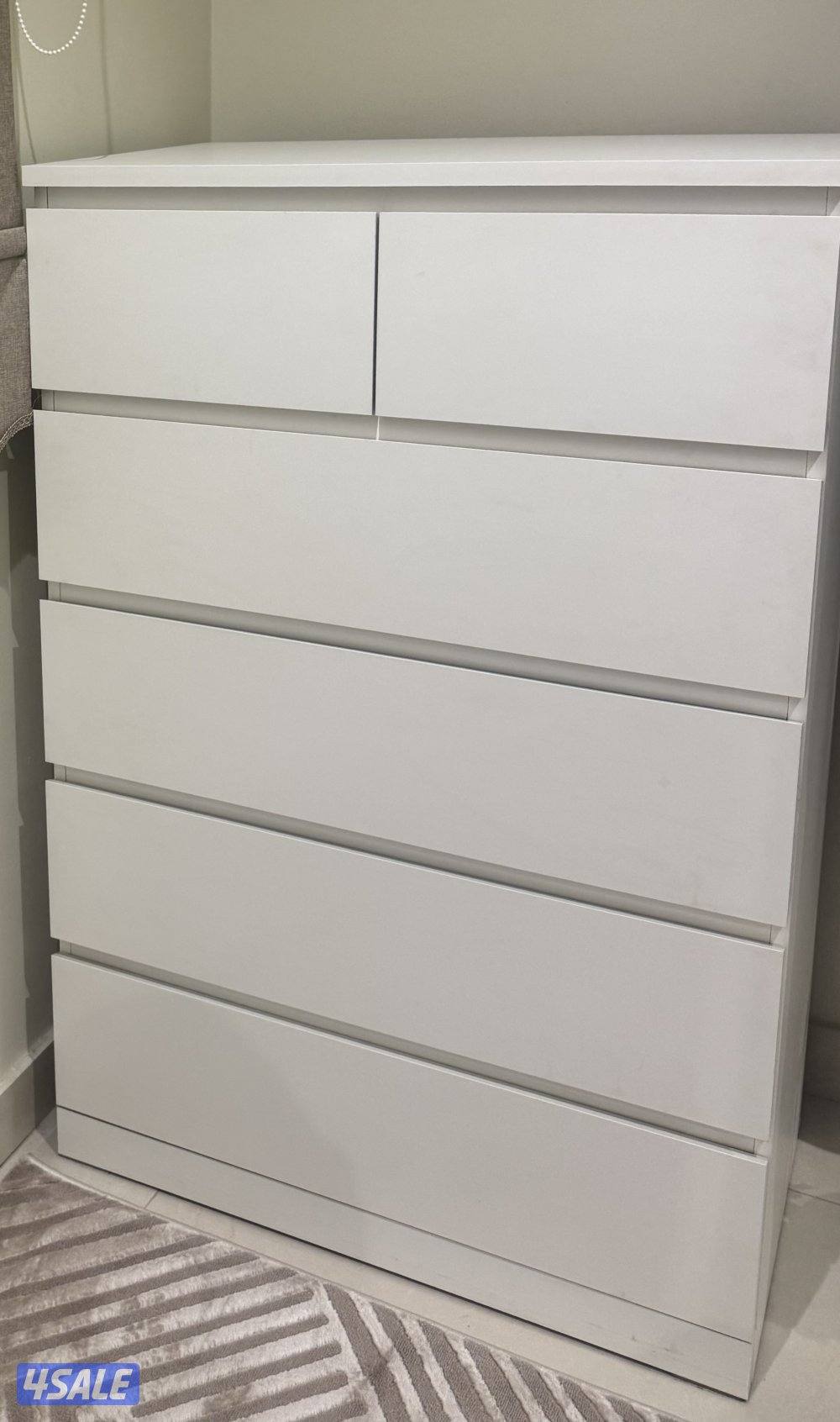 للبيع غرفة تبديل كامله1